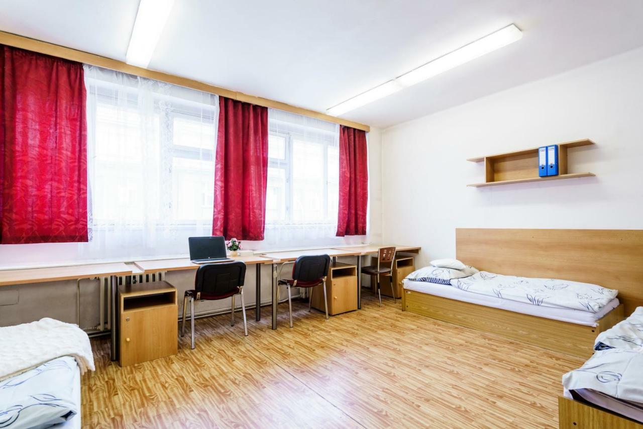 Hostel Sinkule Прага Экстерьер фото